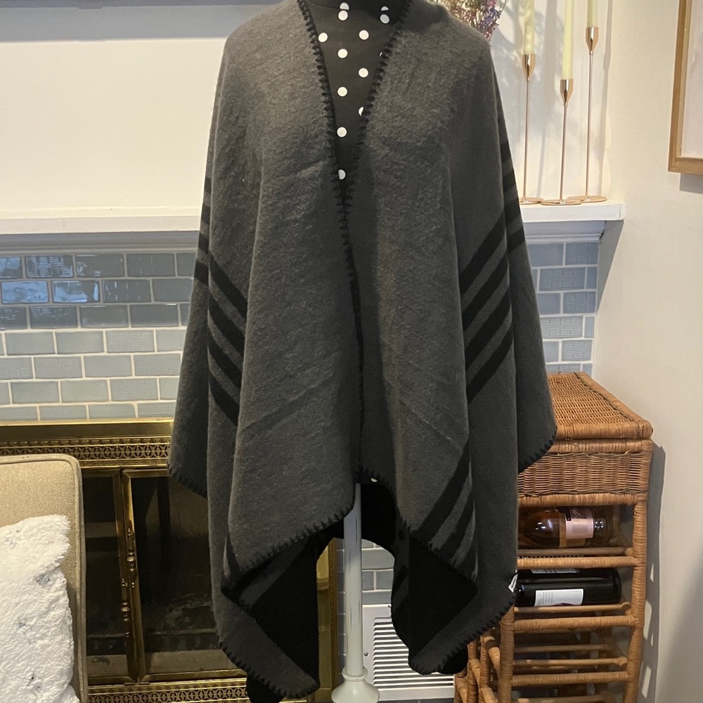 BB Dakota Gray Poncho Coat